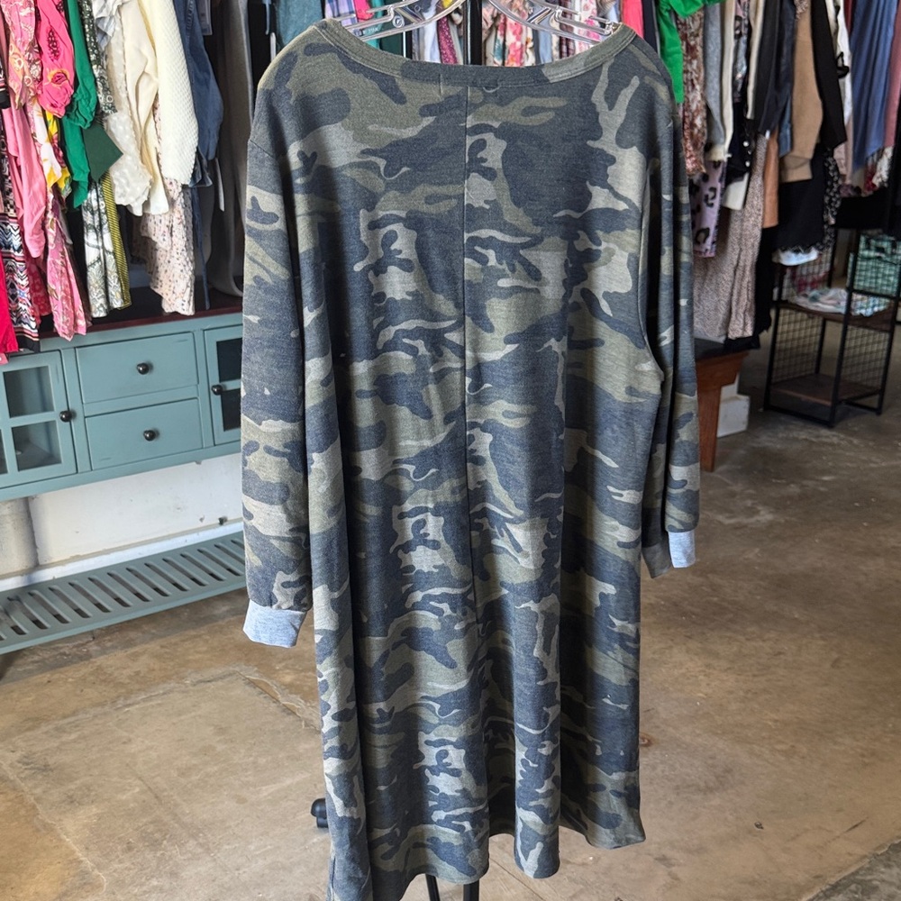 Impressions Camouflage Midi Dress - Picture 5 of 5